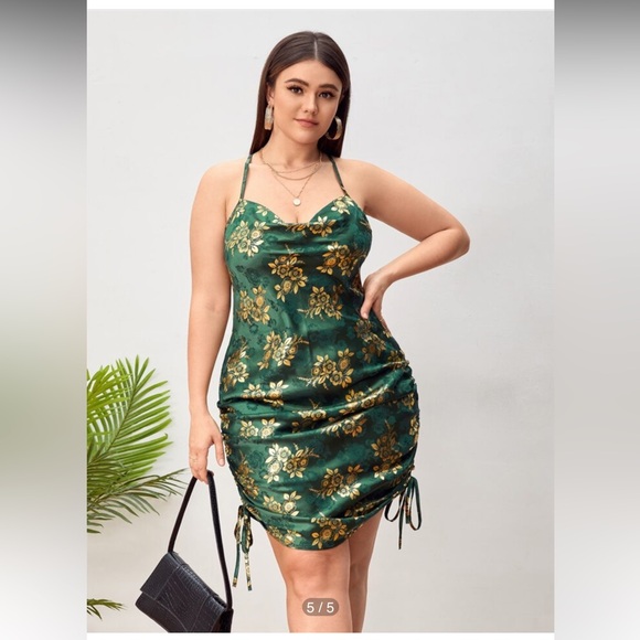 Elegant Green Floral Dress - Picture 3 of 9